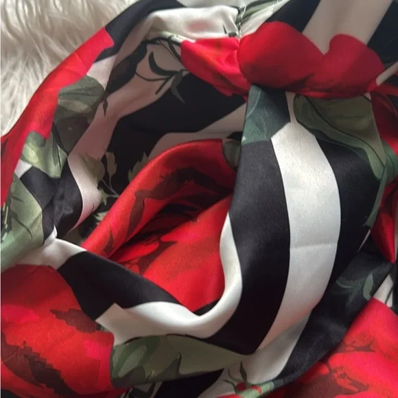 Maxi - Picture 3 of 4